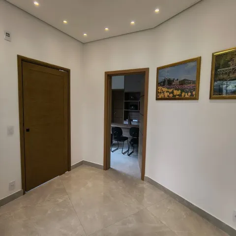 Sobrado colonial com piscina no Residencial Cambarah, em Jarinu