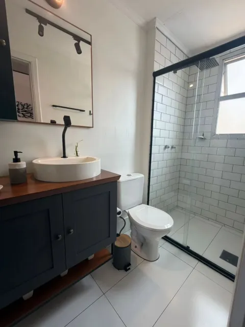Apartamento de 72 m² reformado com 3 dormitórios no Condomínio Cittá di Roma