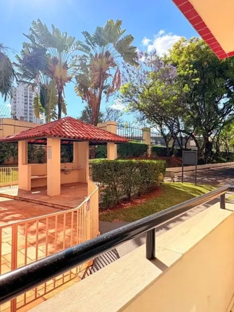 Apartamento térreo de 96 m² com 3 dormitórios no Condomínio Pasargada