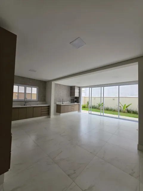 Casa de 212 m² com 3 suítes no Condomínio Reserva Ermida, em Eloy Chaves